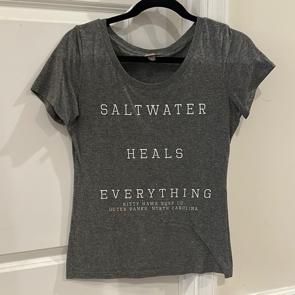 Fitted Gray Short Sleeve Tee Saltwater Graphic